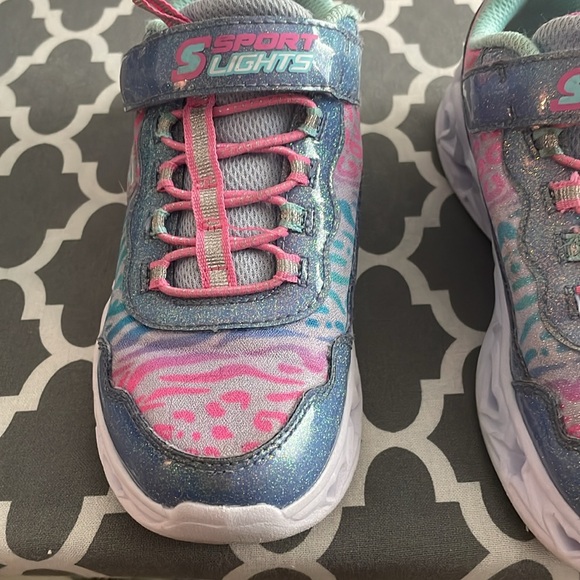 Sneakers - Picture 11 of 14